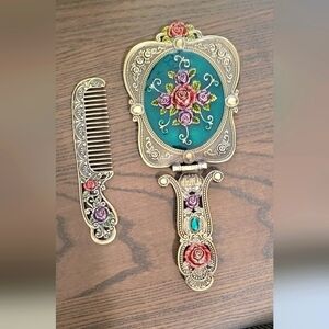 Vintage looking comb and mirror set